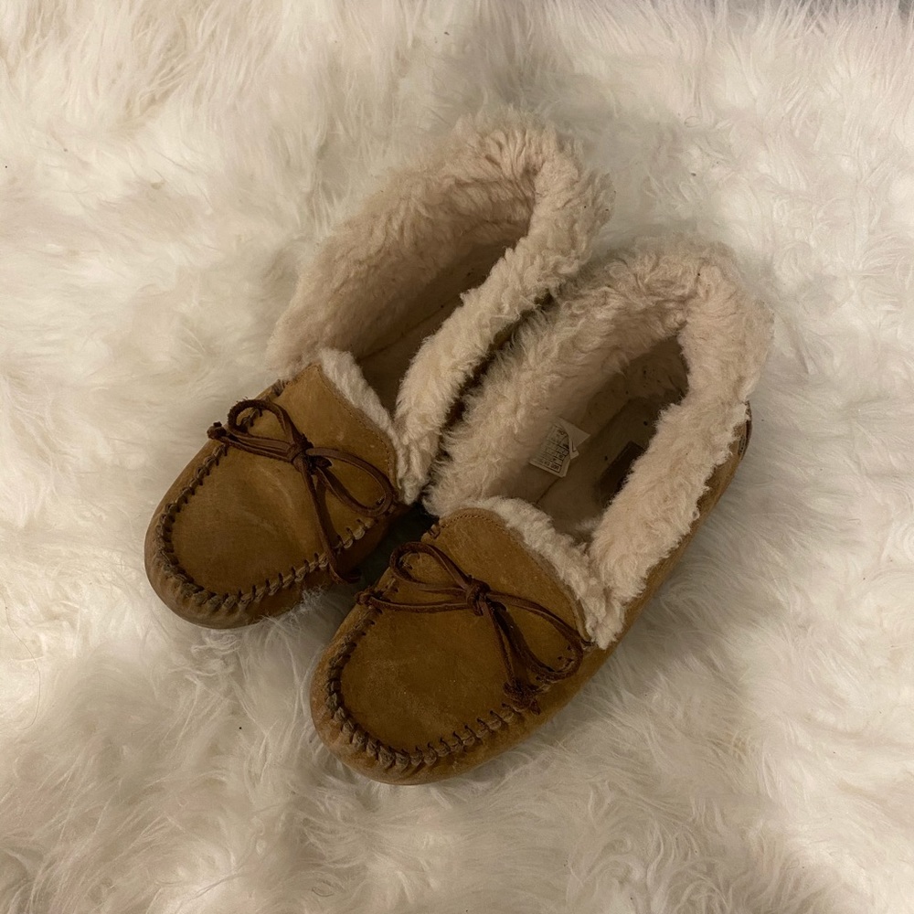 ugg moccasins EUC